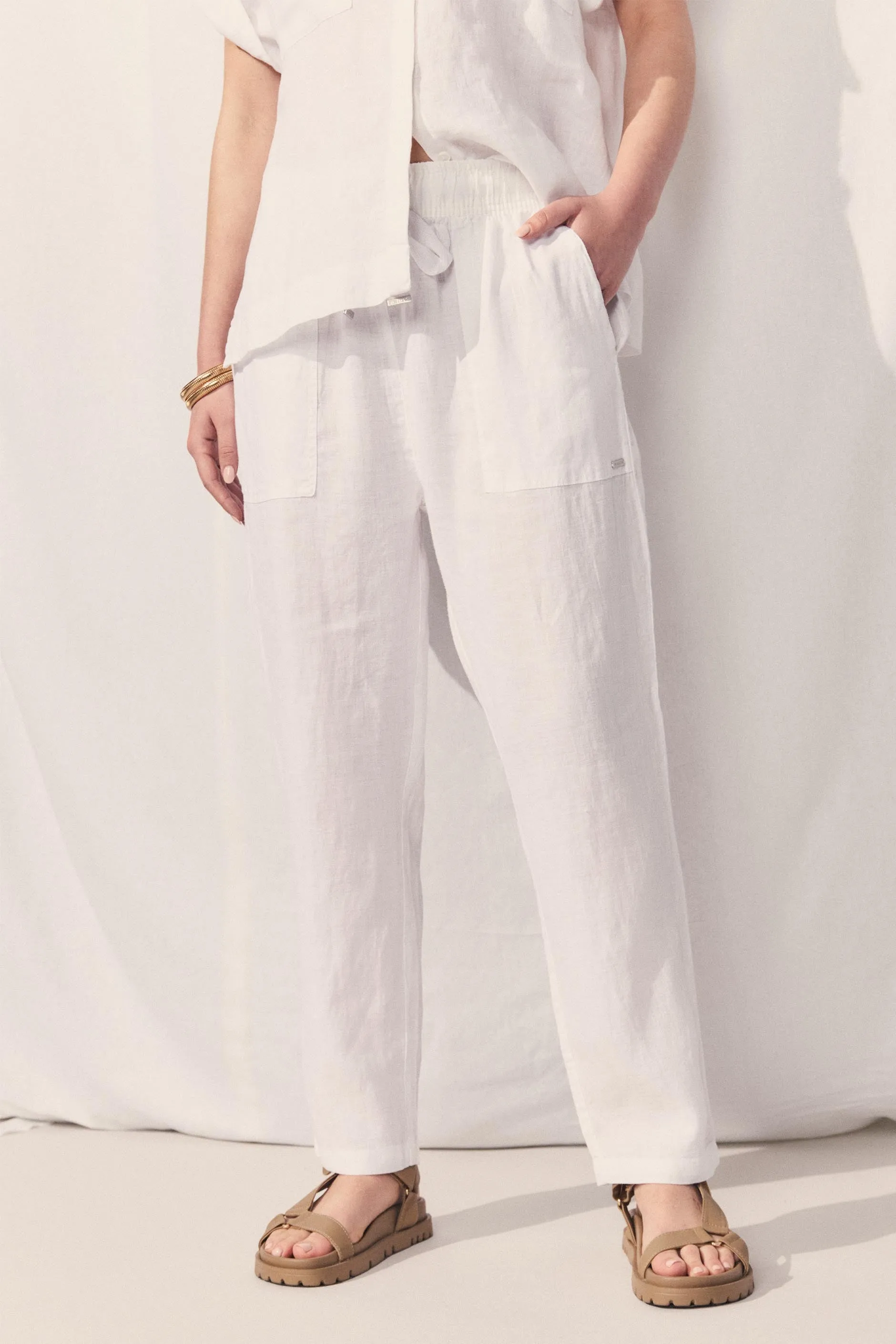 D-Luxe Relaxed Linen Pant