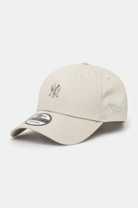 New Era cotton baseball cap METALLIC PIN 9FORTY® NEW YORK YANKEES beige color with an application 60565151