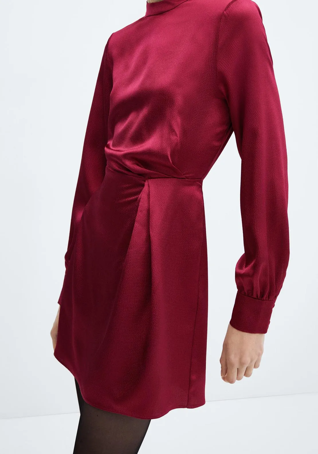 Puffed sleeves satin dress