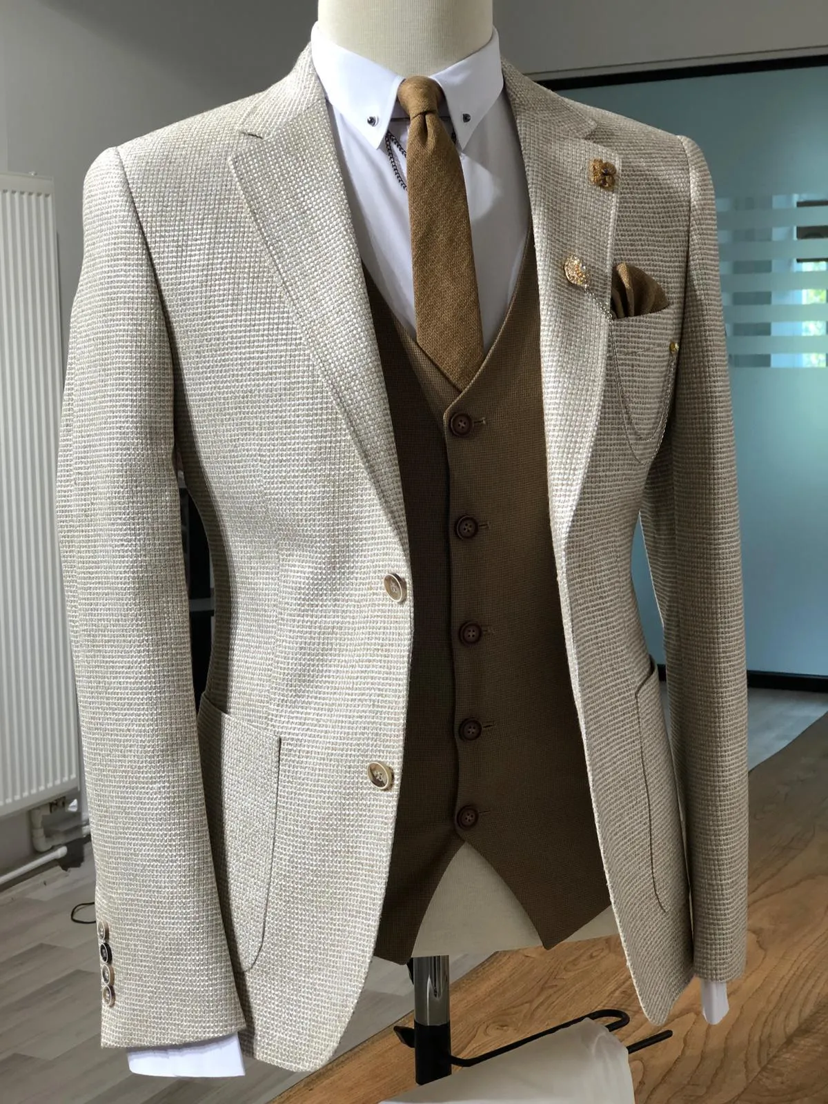 Slim-Fit Patterned Jacket Beige